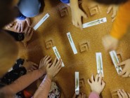 Holka modrooká, nesedávej u potoka...