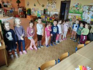 Holka modrooká, nesedávej u potoka...