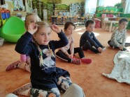 Holka modrooká, nesedávej u potoka...