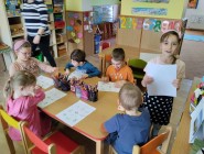 Blíží se Velikonoce a školáci se připravují do školy