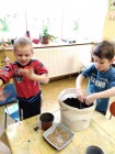 Blíží se Velikonoce a školáci se připravují do školy