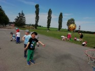 Sportovní hry MŠ v Litomyšli, sportovní dovádění na hřišti