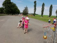 Sportovní hry MŠ v Litomyšli, sportovní dovádění na hřišti