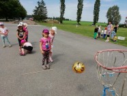 Sportovní hry MŠ v Litomyšli, sportovní dovádění na hřišti