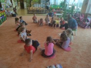 Nebezpečí kolem nás - jak se zachovat, když nám hrozí nebezpečí (týdenní téma)
