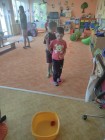 Nebezpečí kolem nás - jak se zachovat, když nám hrozí nebezpečí (týdenní téma)