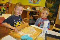 Podzim ve školce- pečení duchů a vycházka