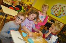 Podzim ve školce- pečení duchů a vycházka