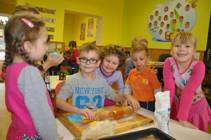 Podzim ve školce- pečení duchů a vycházka