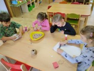 Šel zahradník do zahrady